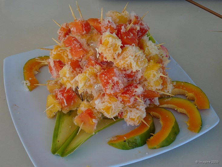 10.96- Brochettes de papaye a la noix de coco.JPG